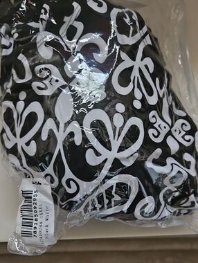 Swimsuit Black &  WHITE  TOP WITH BLACK CROCHET LACE SIZE 3X